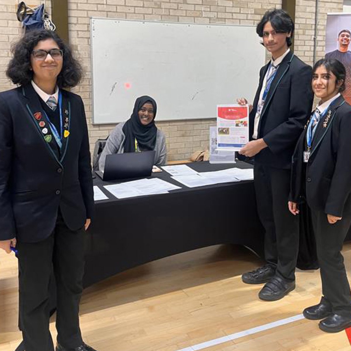 Asma with students at Oulder Hill careers event